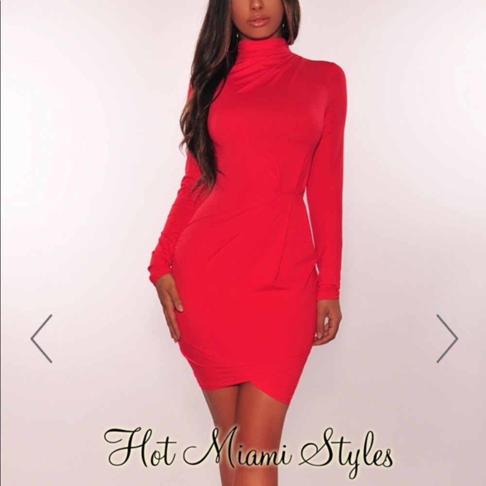 HMS Red mock neck ruched long sleeves dress